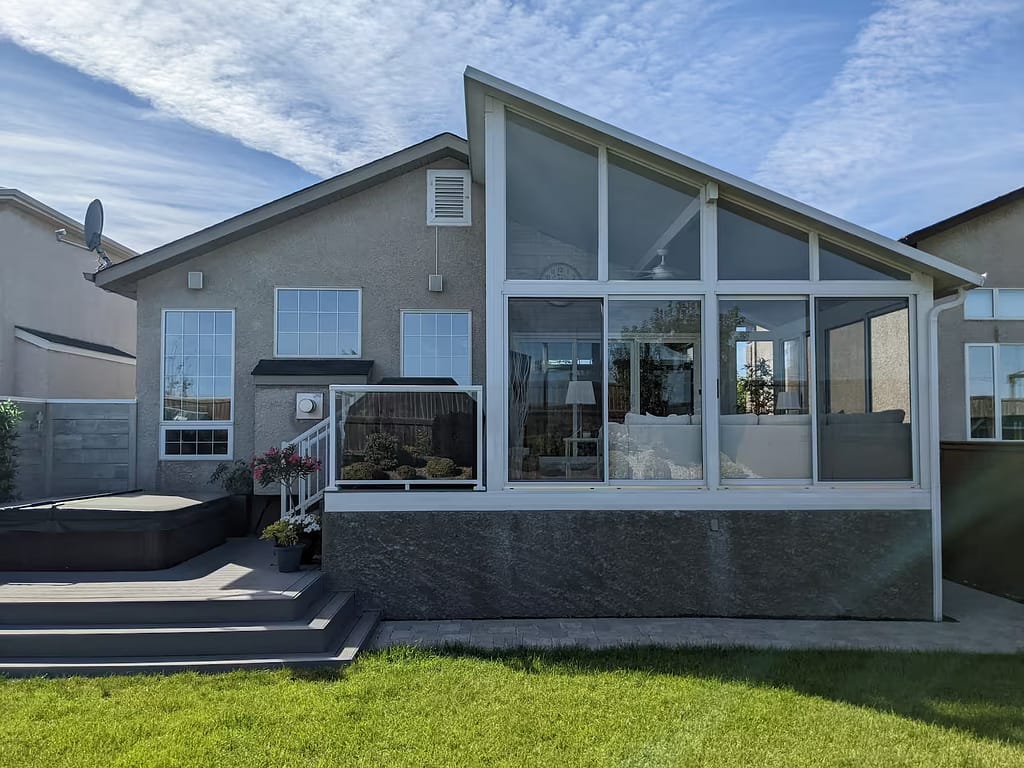 white studio sunroom by SunCo in Island Lakes, Winnipeg
