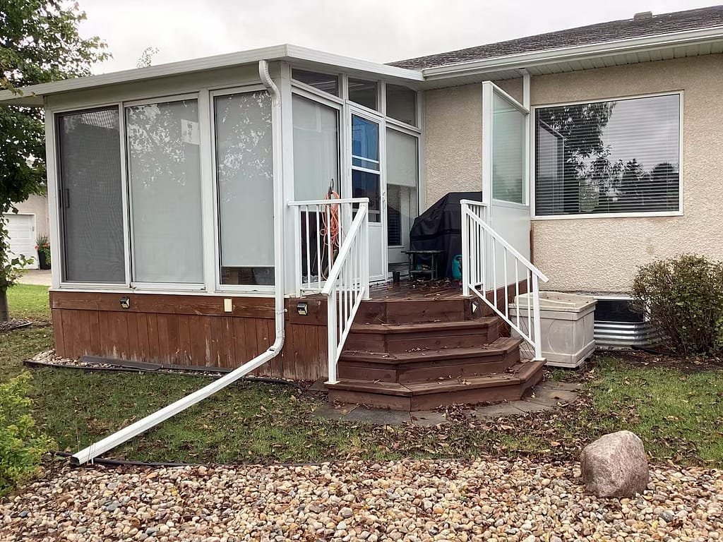 white studio sunroom by SunCo in Linden Woods, Winnipeg